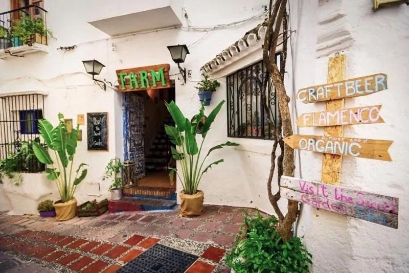 The Farm Lodge Marbella Bagian luar foto
